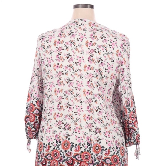 Weekend by Suzanne Betro pls size 2X floral top - Picture 3 of 7